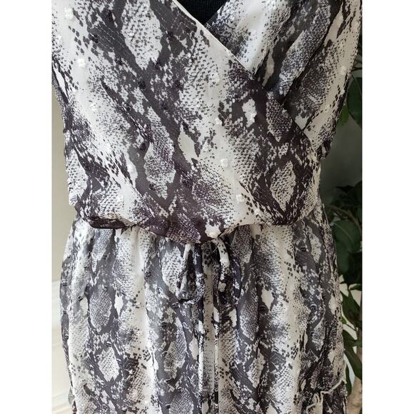 Altar'd State Knee Length Dress Women Medium Multi Snake Print Adjustable V Neck - Picture 9 of 12